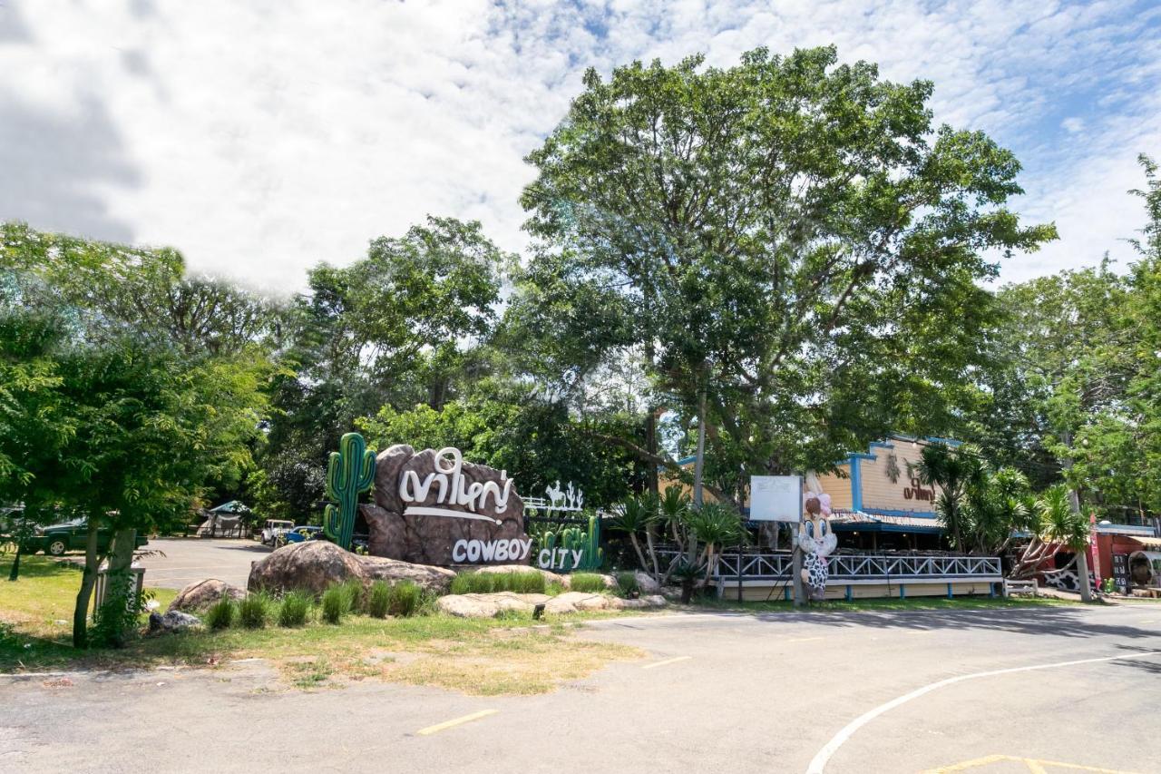 Capital O 1110 Khaoyai Cowboy City Resort Mu Si Exterior foto