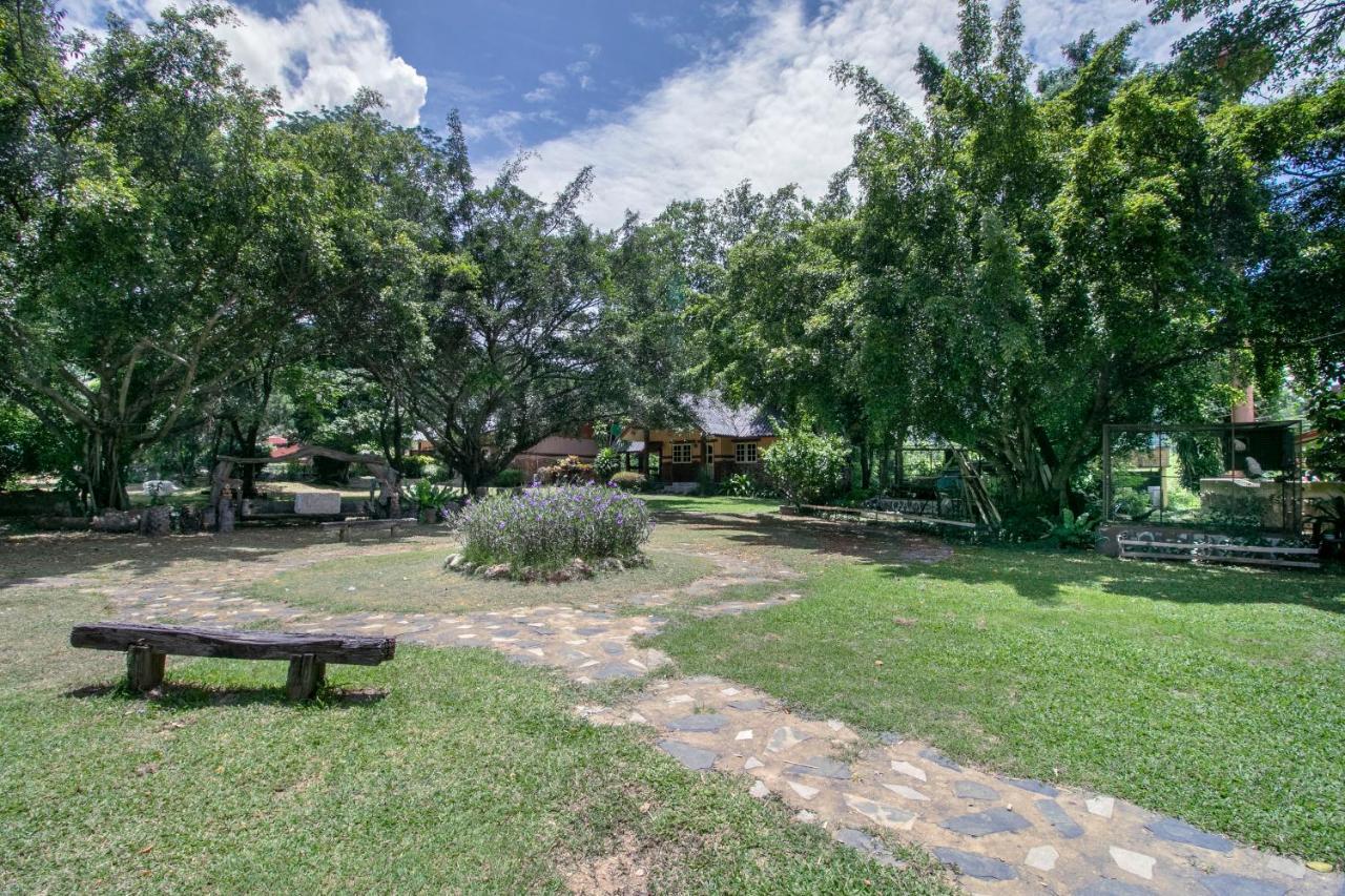 Capital O 1110 Khaoyai Cowboy City Resort Mu Si Exterior foto